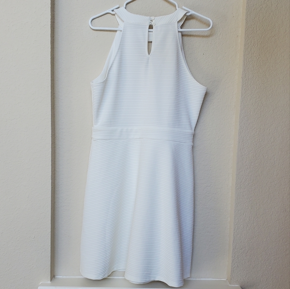Maurices White V-neck Halter Style Dress Size L - Picture 2 of 5